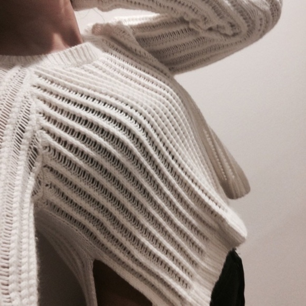 Elizabeth and James White Cropped Angora ivory Sweater - M
